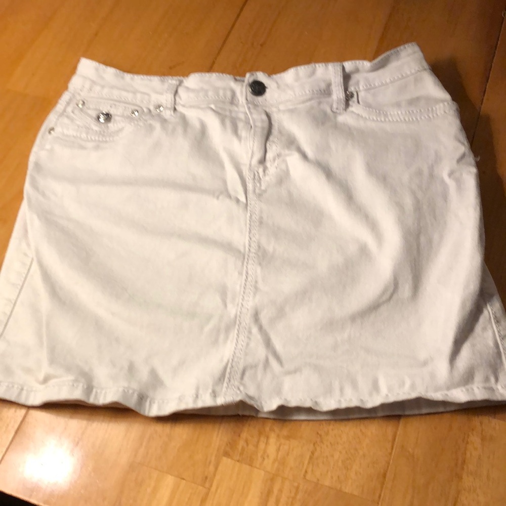 White denim mini skirt
